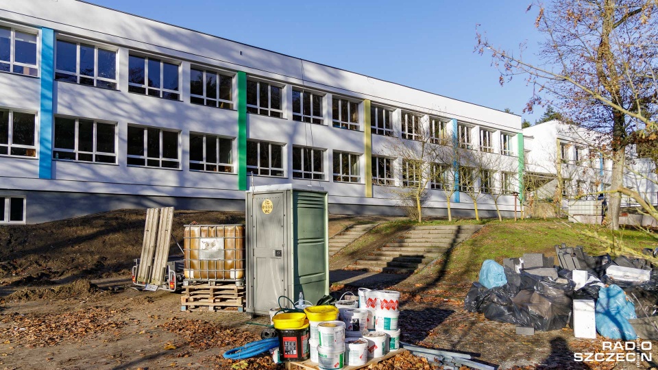 Szkoła Podstawowa nr 1 w Międzyzdrojach przeszła gruntowny remont. Fot. Robert Stachnik [Radio Szczecin]