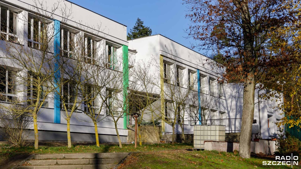 Szkoła Podstawowa nr 1 w Międzyzdrojach przeszła gruntowny remont. Fot. Robert Stachnik [Radio Szczecin]