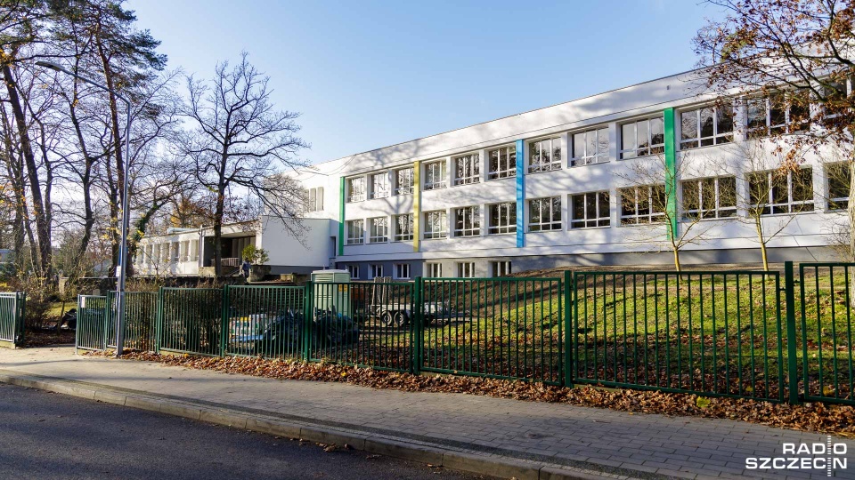 Szkoła Podstawowa nr 1 w Międzyzdrojach przeszła gruntowny remont. Fot. Robert Stachnik [Radio Szczecin]