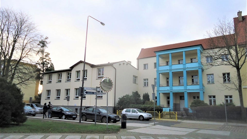 Budynek Przedszkola Miejskiego nr 10 jest już po termomodernizacji. W projekcie przyszłorocznego budżetu miasta, oprócz modernizacji kuchni, zabezpieczono również środki na modernizację placu zabaw. Fot. www.swinoujscie.pl