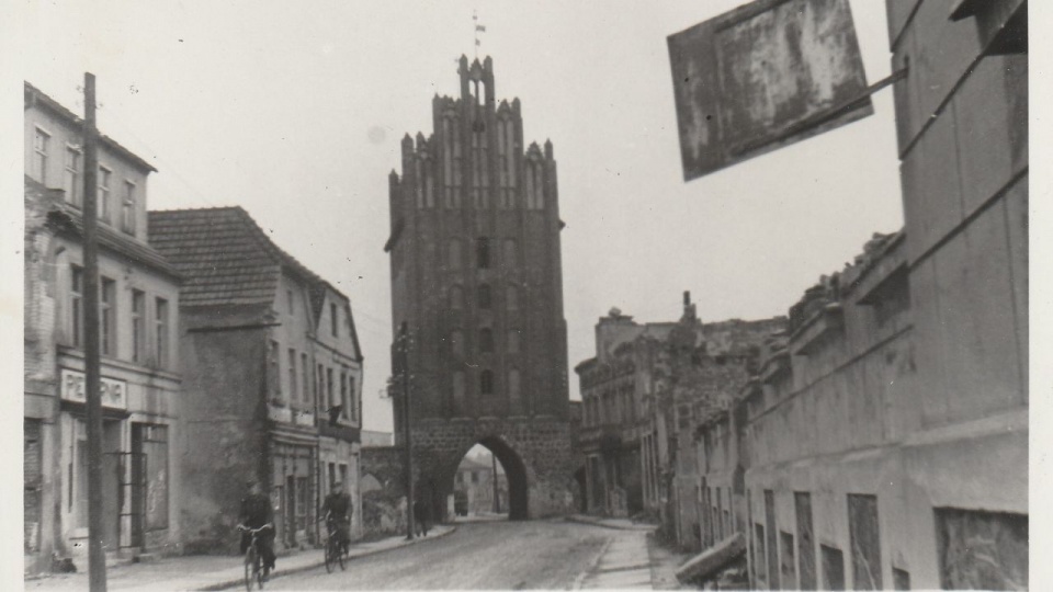 Goleniów, Brama Wolińska. fot. J. Witkiewicz, 15 IV 1950 r.