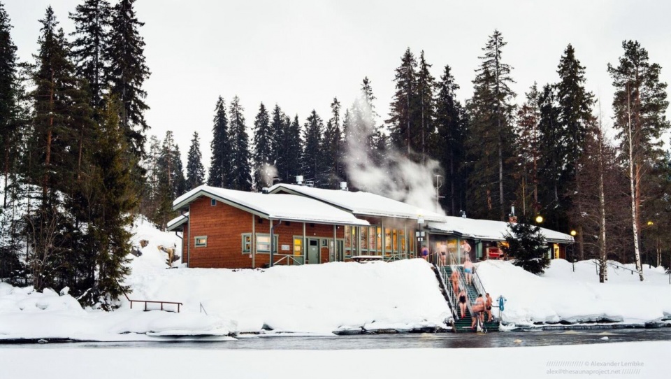 źródło: https://museovirasto.kuvat.fi/kuvat/Teemakokonaisuuksia/Sauna/Kaupinojan+sauna,+Tampere+13505.