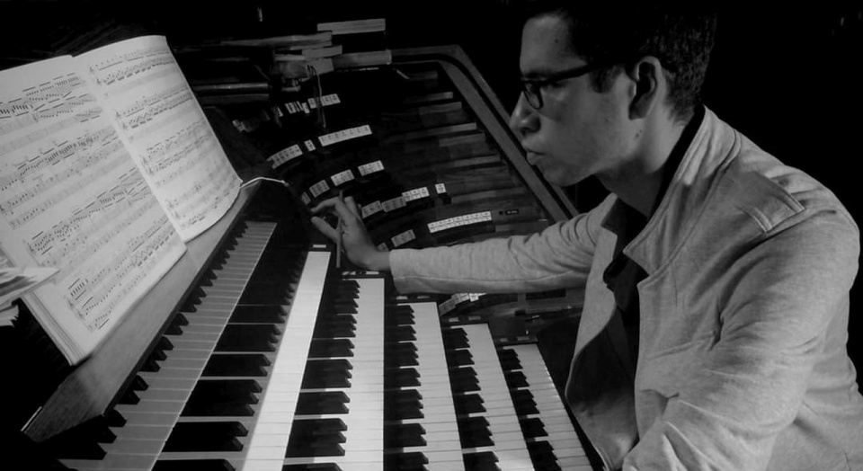 Jakub Stefek – organista. Fot. Archiwum artysty