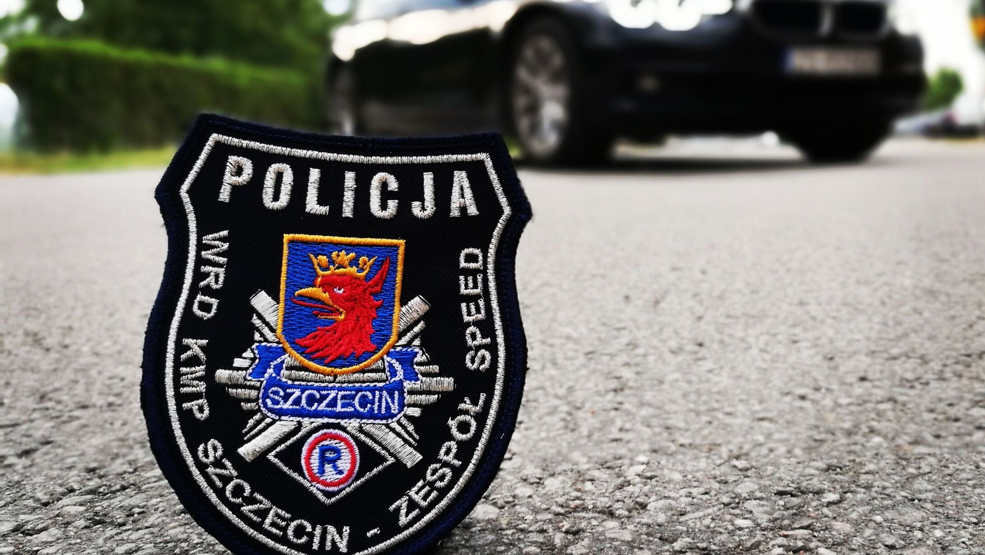 Był poszukiwany listem gończym, wpadł podczas kontroli drogowej. 43-latka zatrzymali policjanci ze Szczecina. To funkcjonariusze z grupy Speed.