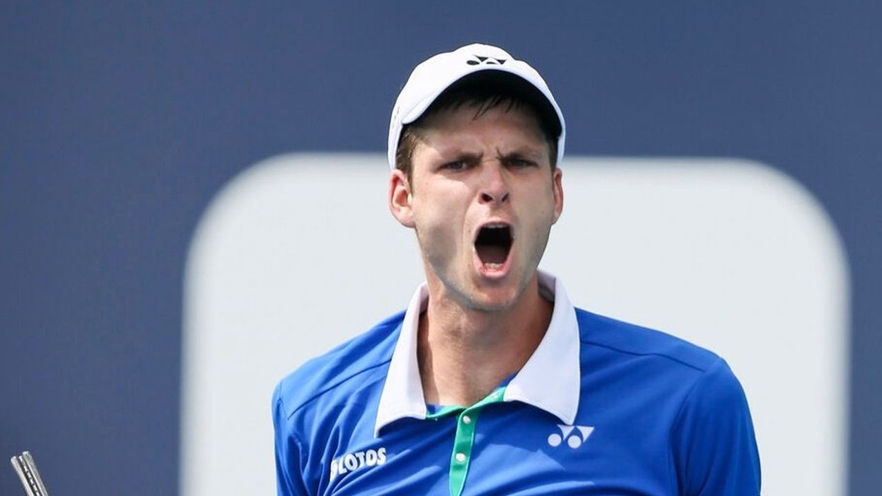 Hubert Hurkacz nie obroni tytułu w turnieju ATP Masters 1000 w Miami. Rozstawiony z numerem ósmym polski tenisista przegrał w półfinale z Hiszpanem Carlosem Alcarazem 6:7, 6:7.