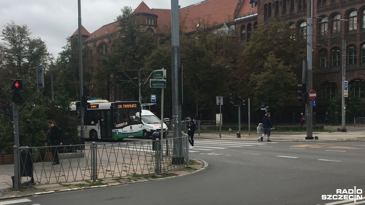 Przez godzinę (od godz. 15) nie kursowały tramwaje na Pomorzany i z Pomorzan do centrum.