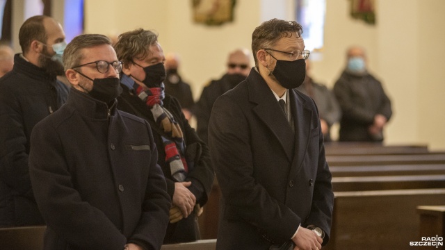 Fot. Maciej Papke [Radio Szczecin] Ostatnie pożegnanie kapitana Jana Pruffera [ZDJĘCIA]