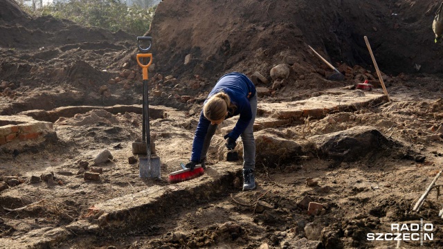 Fot. Robert Stachnik [Radio Szczecin] Archeolodzy na Podzamczu. Są pierwsze wykopaliska [WIDEO, ZDJĘCIA]
