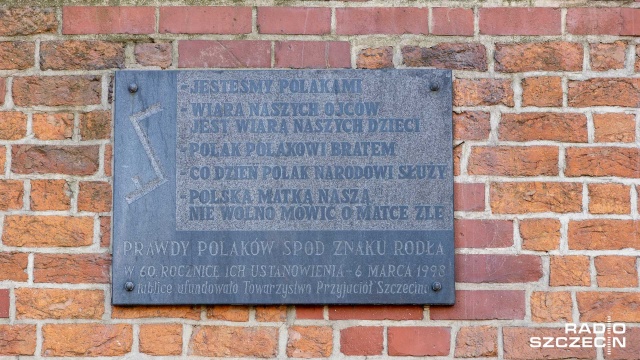 Fot. Robert Stachnik [Radio Szczecin] Szczecinianie uczcili historyczny kongres Polaków w Niemczech [WIDEO, ZDJĘCIA]