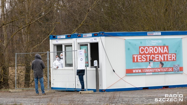 Fot. Robert Stachnik [Radio Szczecin] Duży ruch w punktach testowania na granicy [ZDJĘCIA]