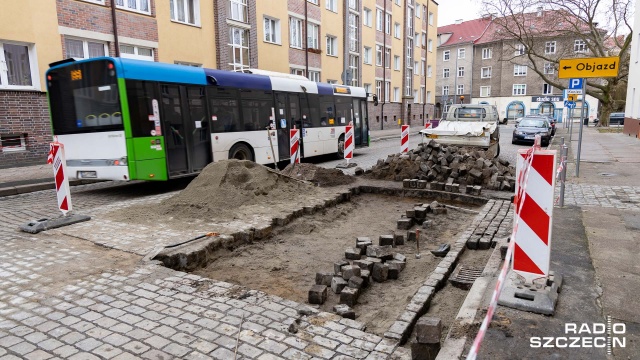 Fot. Robert Stachnik [Radio Szczecin] Remonty i kłopoty kierowców m.in. na Niebuszewie [WIDEO, ZDJĘCIA]