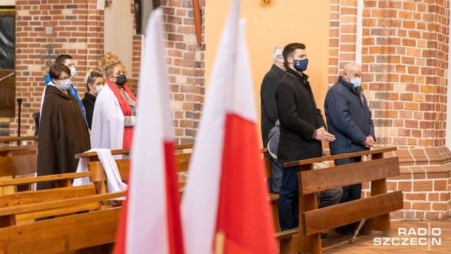 Fot. Robert Stachnik [Radio Szczecin] Msza za ofiary katastrofy smoleńskiej. "Prosimy o zgodę narodową" [WIDEO, ZDJĘCIA]