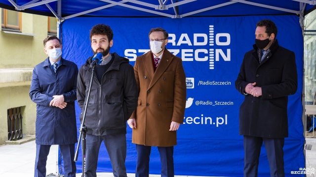 Fot. Mateusz Papke [Radio Szczecin] "Polski Gen Wolności". Wystawa przed siedzibą Radia Szczecin [WIDEO, DUŻO ZDJĘĆ]