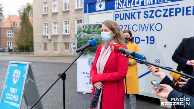 Fot. Robert Stachnik [Radio Szczecin] „Zaszczep się w majówkę”. Punkt przy Szpitalu Wojskowym w Szczecinie [ZDJĘCIA]