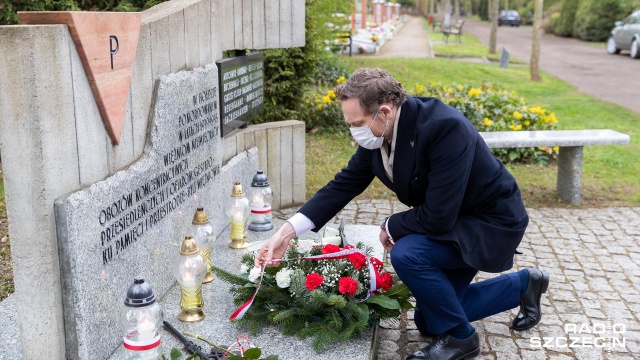 Fot. Robert Stachnik [Radio Szczecin] Hołd więźniarkom z Ravensbrück [ZDJĘCIA]