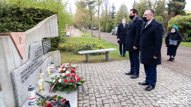Fot. Robert Stachnik [Radio Szczecin] Hołd więźniarkom z Ravensbrück [ZDJĘCIA]