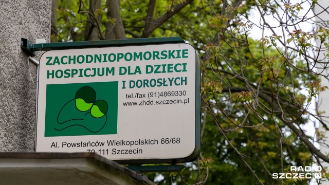 Fot. Robert Stachnik [Radio Szczecin] Z okazji Dnia Dziecka przekazali słodką pomoc [WIDEO, ZDJĘCIA]