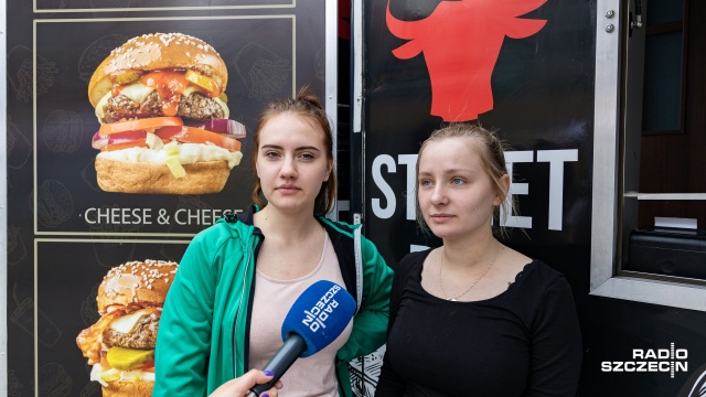 Fot. Robert Stachnik [Radio Szczecin] Ruszył sezon "foodtruckowy" w Szczecinie [ZDJĘCIA]