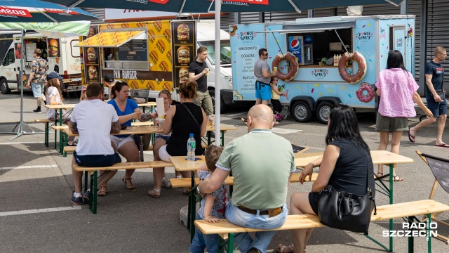 Fot. Robert Stachnik [Radio Szczecin] Są chętni na burgery, pizze czy makaron. "Brakuje takich imprez" [WIDEO, ZDJĘCIA]