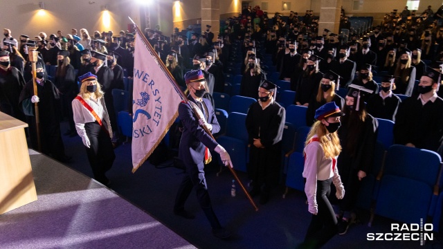 Fot. Robert Stachnik [Radio Szczecin] Symboliczne pożegnanie studentów US [ZDJĘCIA]