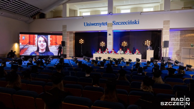 Fot. Robert Stachnik [Radio Szczecin] Symboliczne pożegnanie studentów US [ZDJĘCIA]