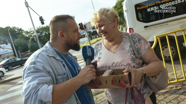 Fot. Mateusz Papke [Radio Szczecin] Radio Szczecin częstowało owocami [WIDEO, ZDJĘCIA]