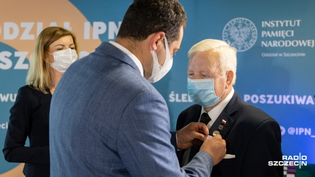 Fot. Robert Stachnik [Radio Szczecin] Krzyże Wolności i Solidarności wręczone [WIDEO, ZDJĘCIA]