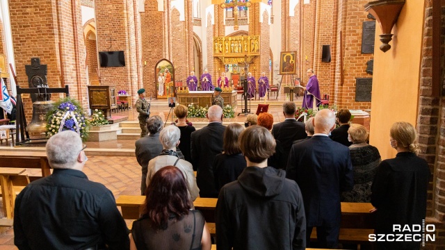 Fot. Robert Stachnik [Radio Szczecin] Ostatnie pożegnanie Władysława Lisewskiego [ZDJĘCIA]