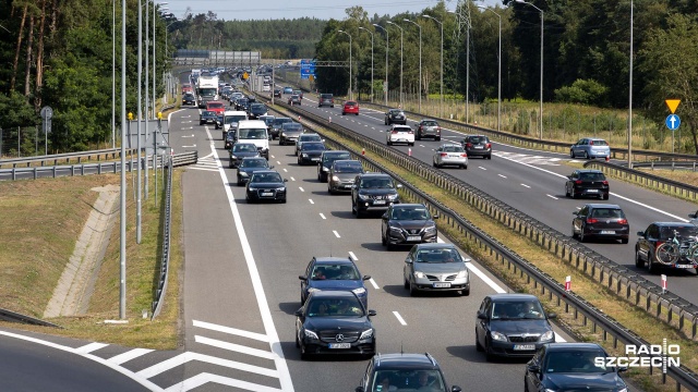 Fot. Robert Stachnik [Radio Szczecin] Jeśli weekend, to i utrudnienia na drogach [AKTUALIZACJE, ZDJĘCIA]