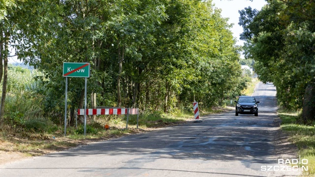 Fot. Robert Stachnik [Radio Szczecin] Rusza remont drogi między Ustowem a Smętowicami [WIDEO, ZDJĘCIA]