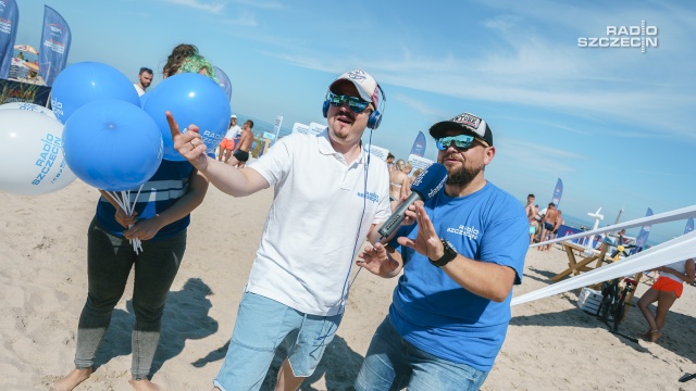 Fot. Mateusz Papke [Radio Szczecin] "Poznaj moc bałtyckiego wiatru". Zabawa i edukacja na plaży w Międzyzdrojach [WIDEO, ZDJĘCIA]