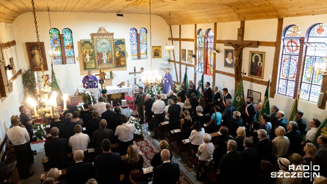 Fot. Robert Stachnik [Radio Szczecin] Pożegnanie Andrzeja Durki [ZDJĘCIA]