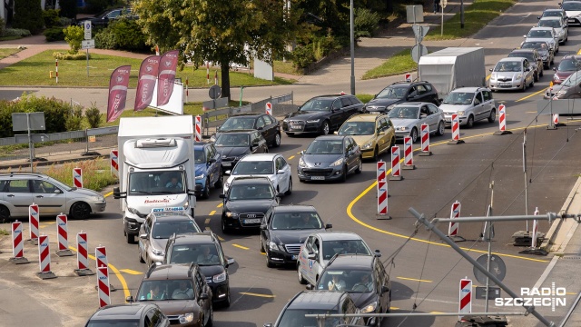 Fot. Robert Stachnik [Radio Szczecin] Piątkowe popołudnie szczecinianie spędzili w korkach [ZDJĘCIA]
