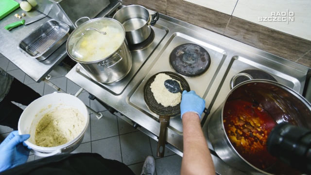 Fot. Mateusz Papke [Radio Szczecin] Rodzina w jednej... kuchni, czyli "Bistro na Widelcu" [WIDEO, ZDJĘCIA]