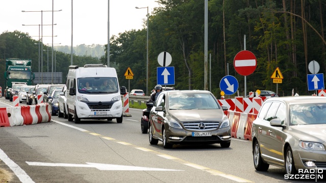 Fot. Robert Stachnik [Radio Szczecin] Powroty znad morza i nie tylko. Problemy na węźle Kijewo [AKTUALIZACJA, ZDJĘCIA]