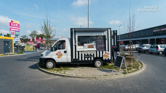 Fot. Mateusz Papke [Radio Szczecin] Hot dogi w rytmie hip-hopu w "Przepisie na Sobotę" [WIDEO, ZDJĘCIA]