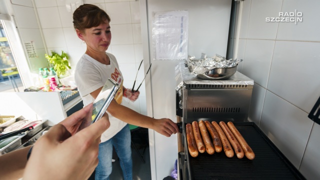 Fot. Mateusz Papke [Radio Szczecin] Hot dogi w rytmie hip-hopu w "Przepisie na Sobotę" [WIDEO, ZDJĘCIA]