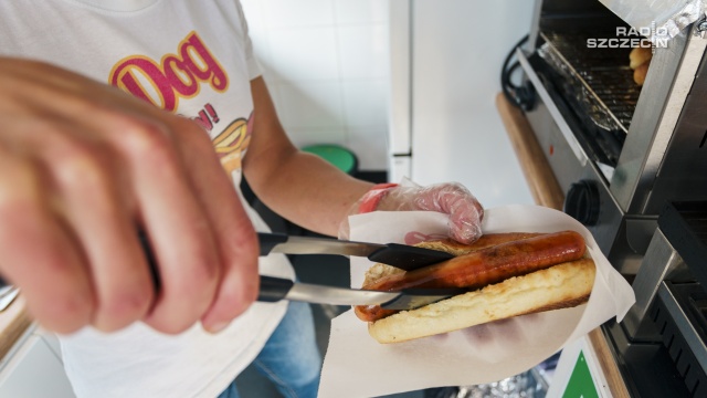 Fot. Mateusz Papke [Radio Szczecin] Hot dogi w rytmie hip-hopu w "Przepisie na Sobotę" [WIDEO, ZDJĘCIA]