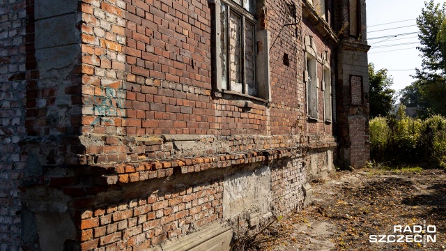 Fot. Robert Stachnik [Radio Szczecin] Zabytkowa kamienica w Podjuchach do kupienia za bezcen [ZDJĘCIA]