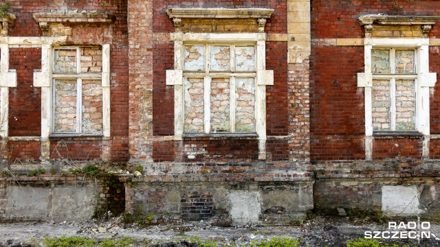 Fot. Robert Stachnik [Radio Szczecin] Zabytkowa kamienica w Podjuchach do kupienia za bezcen [ZDJĘCIA]