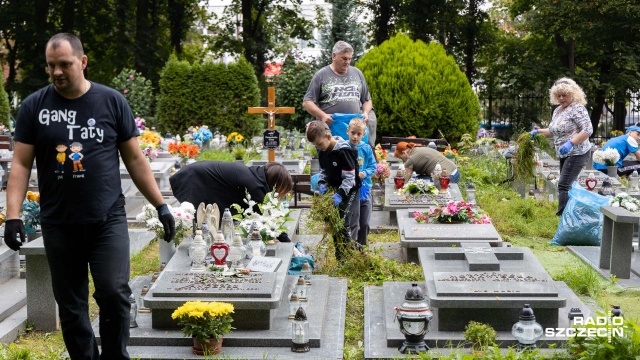 Fot. Robert Stachnik [Radio Szczecin] "Opiekujemy się kombatantami, ale pamiętamy też o tych, którzy odeszli" [WIDEO, ZDJĘCIA]