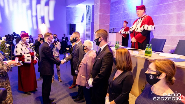 Inauguracja roku akademickiego na Uniwersytecie Szczecińskim odbyła się w auli Wydziału Humanistycznego. Fot. Robert Stachnik [Radio Szczecin] Gaudeamus na Uniwersytecie Szczecińskim [WIDEO, ZDJĘCIA]