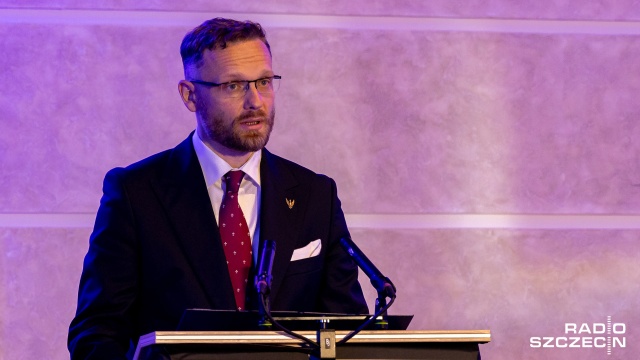 Inauguracja roku akademickiego na Uniwersytecie Szczecińskim odbyła się w auli Wydziału Humanistycznego. Fot. Robert Stachnik [Radio Szczecin] Gaudeamus na Uniwersytecie Szczecińskim [WIDEO, ZDJĘCIA]