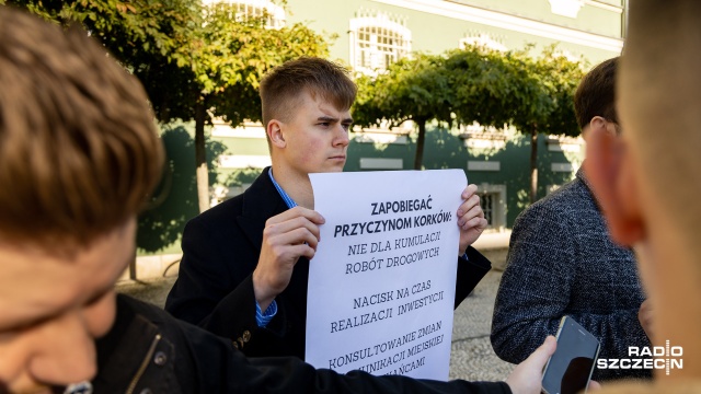 Nagrodę "Wielkiego Korkowego" wręczy prezydentowi Szczecina, Piotrowi Krzystkowi młodzieżówka PiS. Fot. Robert Stachnik [Radio Szczecin] Piotr "Wielki Korkowy" Krzystek [WIDEO, ZDJĘCIA]