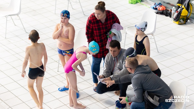 Są dzieci ze Szczecina, ale także z Polic. To już siódma edycja zawodów. Fot. Robert Stachnik [Radio Szczecin] Mistrzowie olimpijscy (w niedalekiej przyszłości) rywalizują na Floating Arena [ZDJĘCIA]