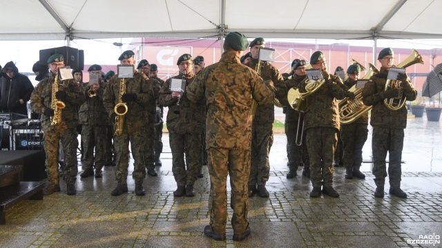 Podczas zimy na Odrze pracuje w sumie 13 lodołamaczy - sześć polskich i siedem niemieckich. Fot. Kamila Kozioł [Radio Szczecin] Tarpan i Ocelot ochrzczone [WIDEO, ZDJĘCIA]