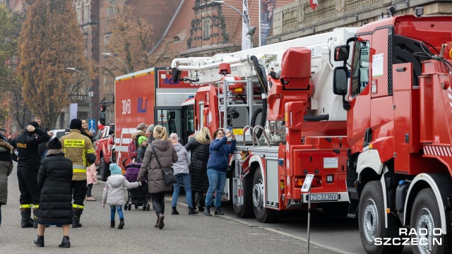 W ramach obchodów Dnia Niepodległości swój sprzęt zaprezentowała 12. Szczecińska Dywizja Zmechanizowana. Fot. Robert Stachnik [Radio Szczecin] Sprzęt wojskowy na Wałach Chrobrego [ZDJĘCIA]