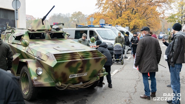 W ramach obchodów Dnia Niepodległości swój sprzęt zaprezentowała 12. Szczecińska Dywizja Zmechanizowana. Fot. Robert Stachnik [Radio Szczecin] Sprzęt wojskowy na Wałach Chrobrego [ZDJĘCIA]