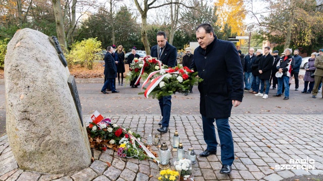 Fot. Robert Stachnik [Radio Szczecin] Zaduszki ku pamięci tych, którzy walczyli o niepodległość [WIDEO, ZDJĘCIA]