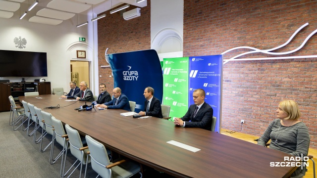 Fot. Robert Stachnik [Radio Szczecin] Współpraca ZUT z ZCh Police "to ogromne możliwości dla studentów" [ZDJĘCIA]